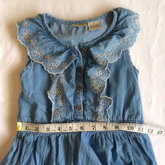 calvin klein jeans eyelet lace ruffle denim chambray tiered dress 4T toddler - Picture 8 of 11